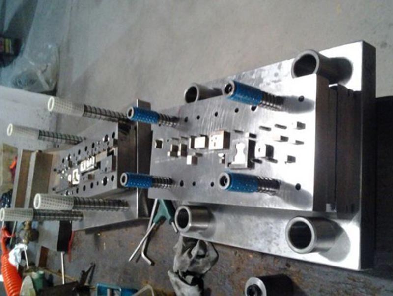 双台子模具制造-12