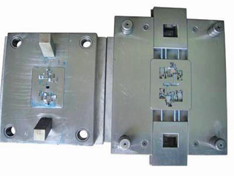 双台子精密塑料模-01